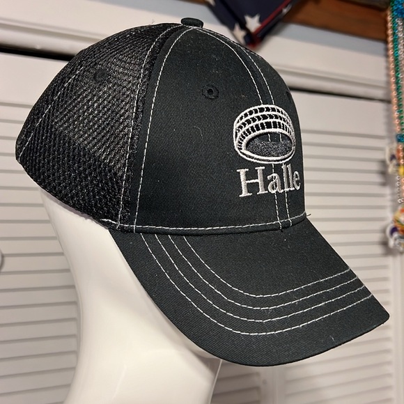 Discount/America’s tire company Mr Halle Hat with tire halo - Picture 4 of 5